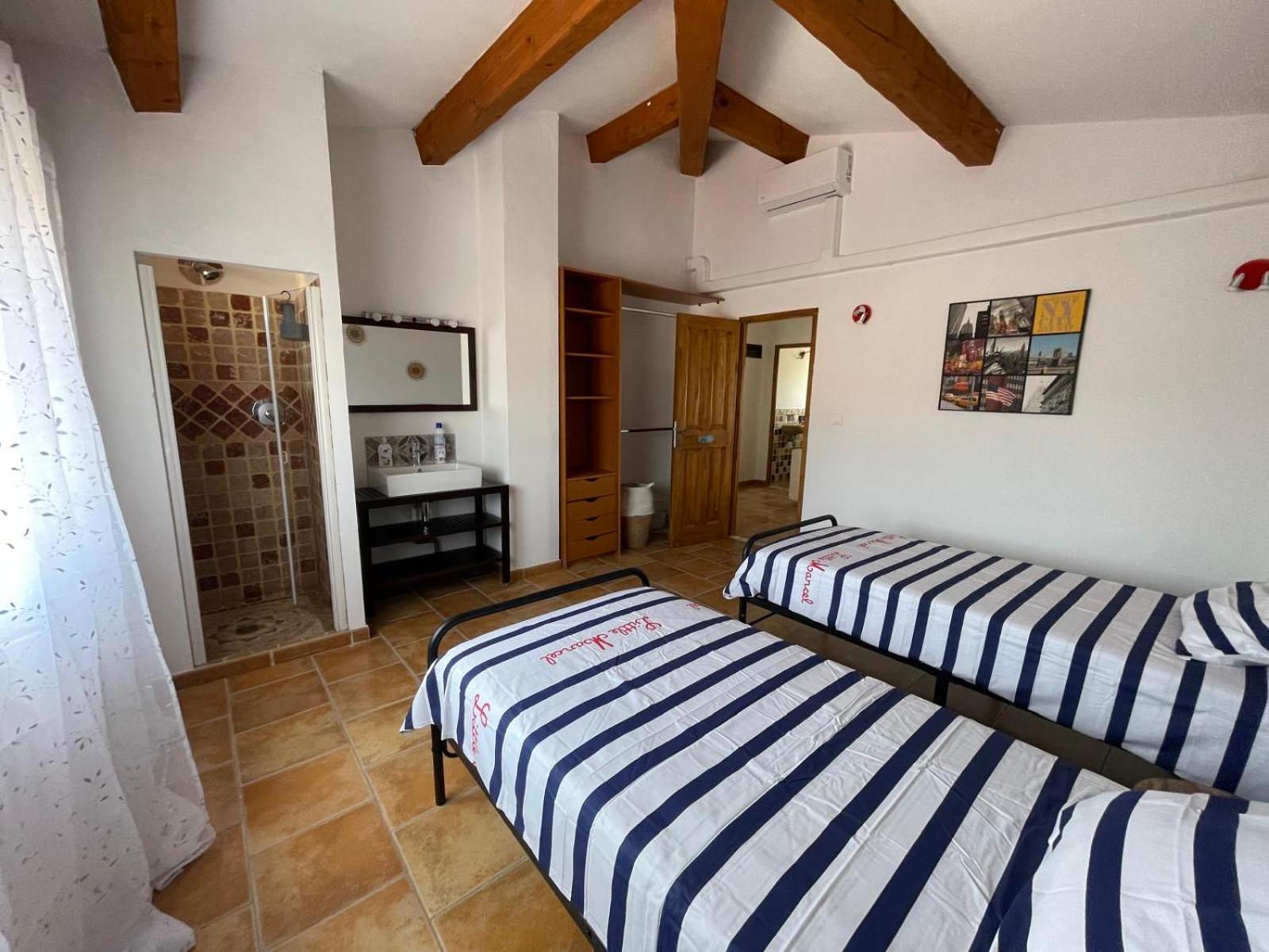Aparthotel La Casa Bella à Gignac-la-Nerthe Extérieur photo