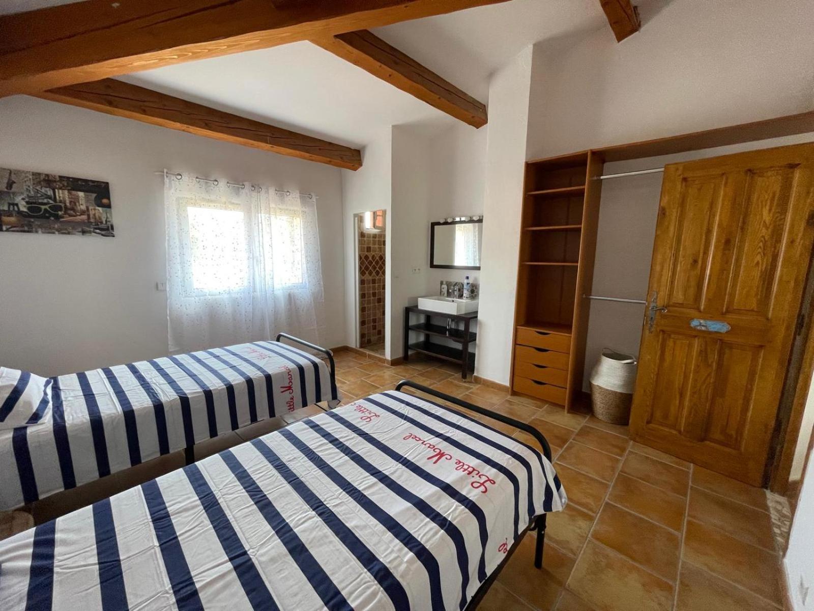 Aparthotel La Casa Bella à Gignac-la-Nerthe Extérieur photo