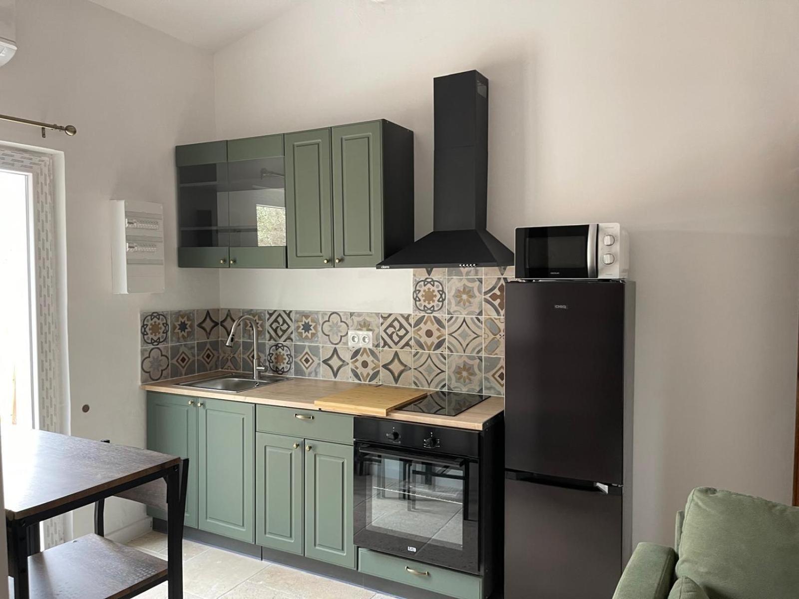 Aparthotel La Casa Bella à Gignac-la-Nerthe Extérieur photo