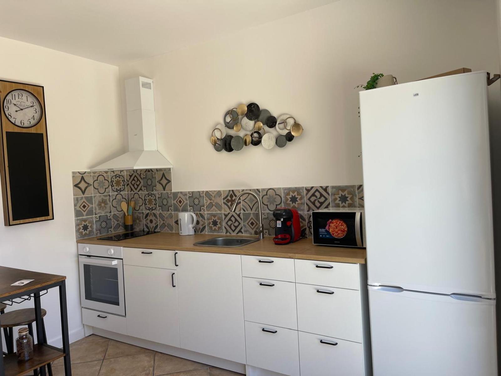 Aparthotel La Casa Bella à Gignac-la-Nerthe Extérieur photo
