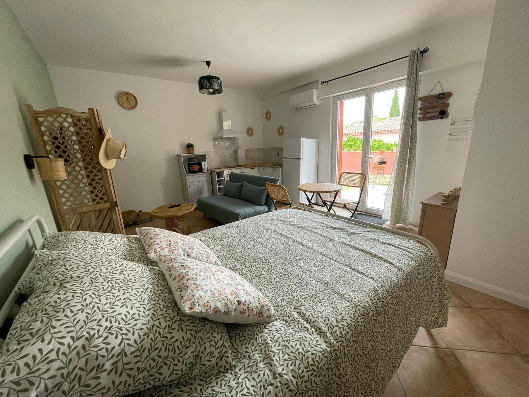 Aparthotel La Casa Bella à Gignac-la-Nerthe Extérieur photo